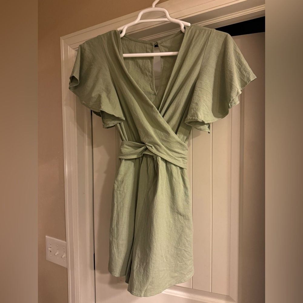 Cupshe Sage Green Tie Back Romper size small